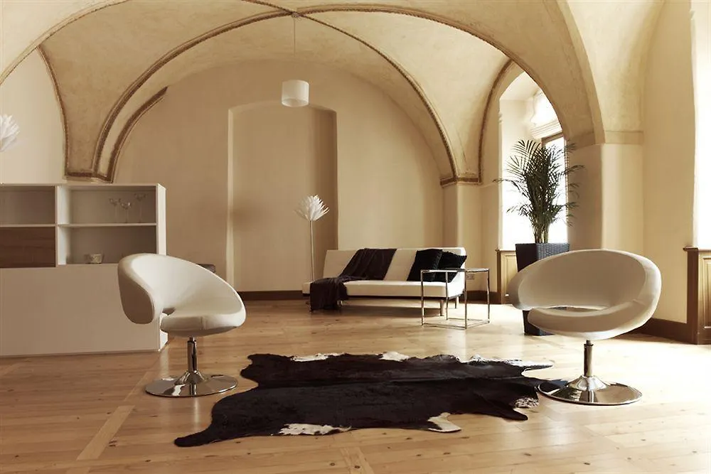 3 Epoques Apartments By Adrez Prague