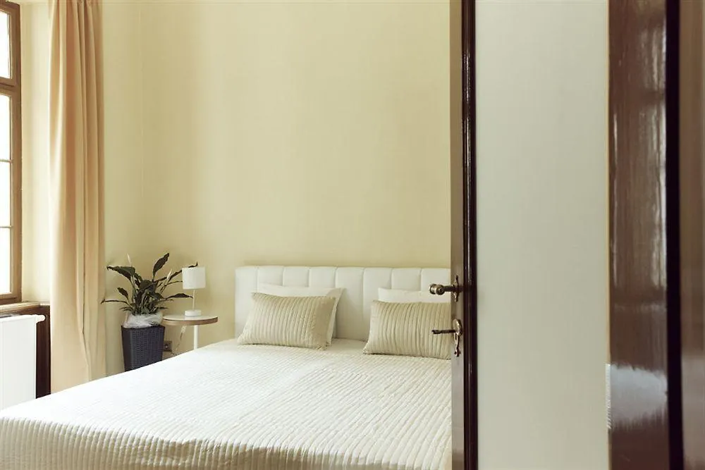 3 Epoques Apartments By Adrez Prague