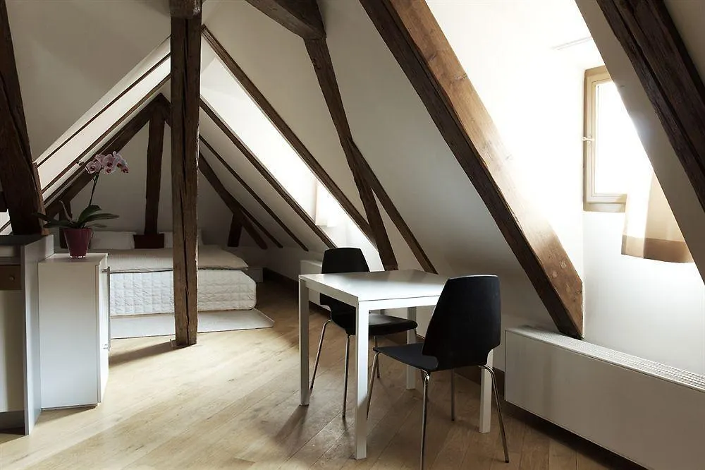 3 Epoques Apartments By Adrez Prague 0*,